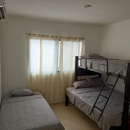 Hermosa Casa A 15 Minutos Del Aeropueto De Cancun En Exclusivo Fraccionamiento Residencial Ngoại thất bức ảnh