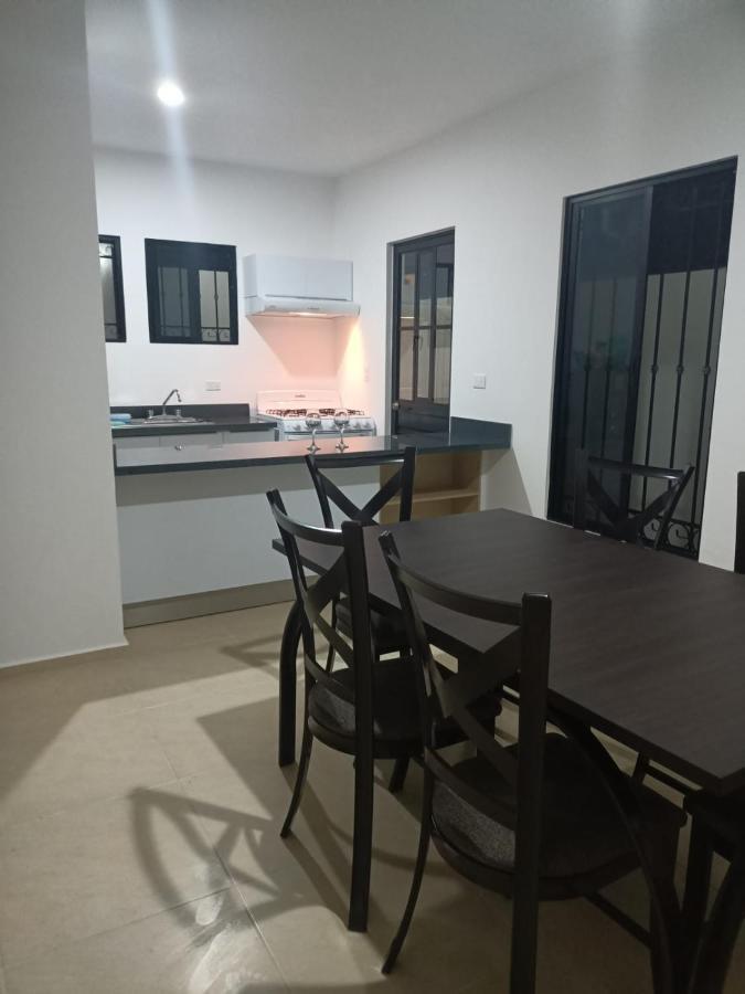 Hermosa Casa A 15 Minutos Del Aeropueto De Cancun En Exclusivo Fraccionamiento Residencial Ngoại thất bức ảnh